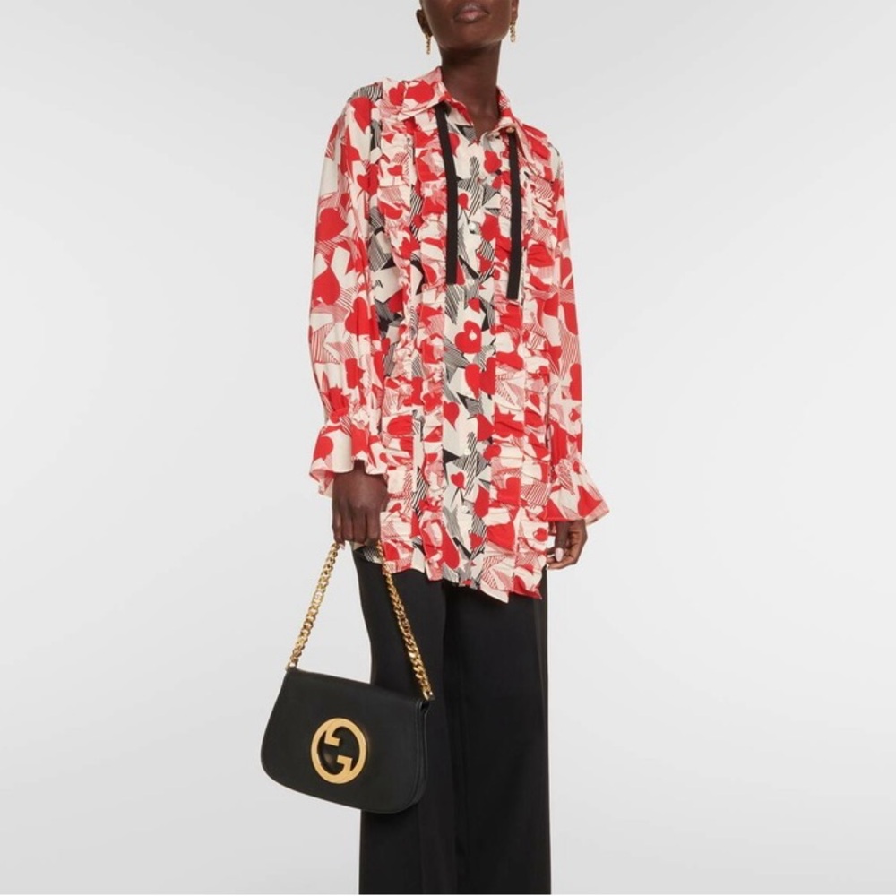 Gucci Ruffled printed silk blouse